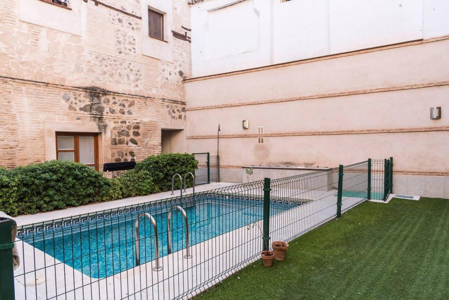 La Dama Del Jardin Del Nuncio Apartman Toledo Kültér fotó